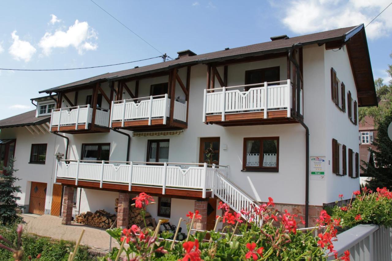 Schones Doppelzimmer Mit Separater Kuche Im Nordlichen Nationalpark Schwarzwald Forbach Exterior photo